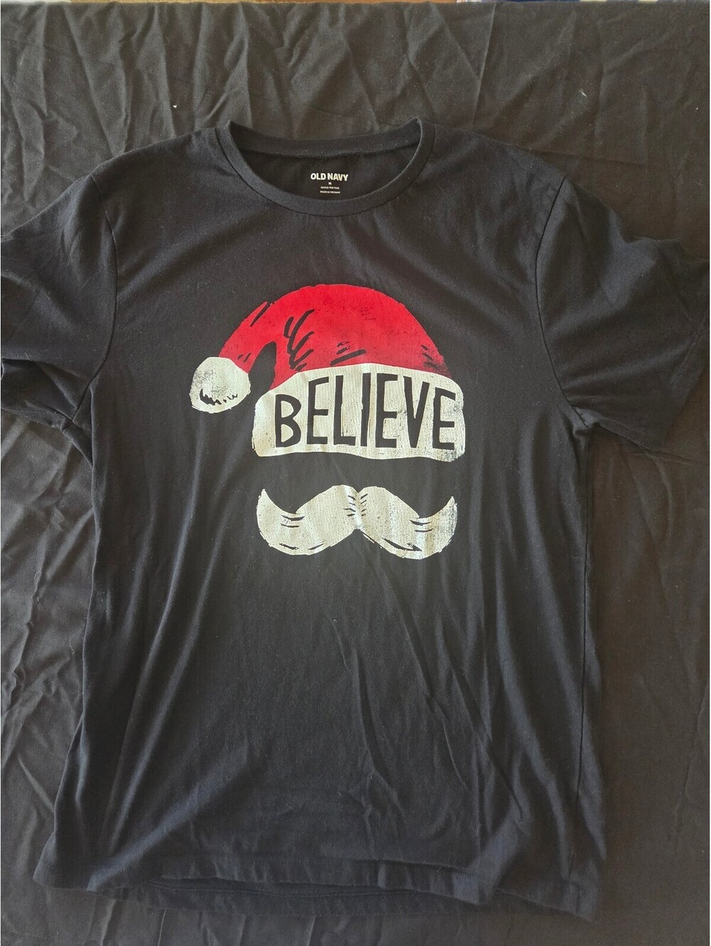 Old Navy Black 'Believe' Santa Hat Graphic T-Shirt Medium